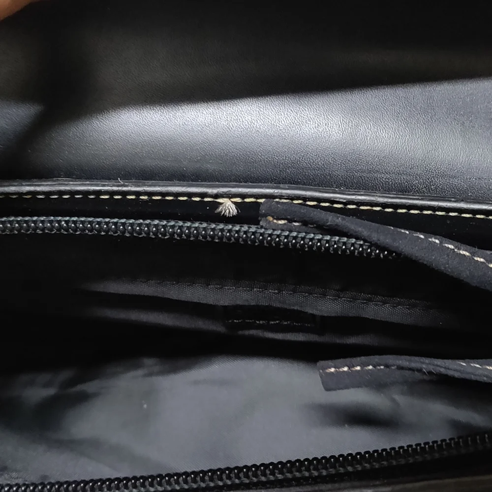 Black Baguette - Picture 5 of 12